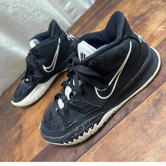 Nike Kyrie 7 TB Black & White Men's Size 8 Basketball Athletic Sneakers Shoes - Picture 3 of 14